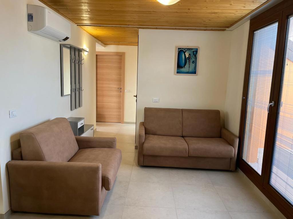 Perla Top Floor Apartment Сирмионе Экстерьер фото